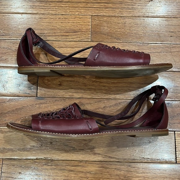 J Crew strappy leather sandals, dark redish brown/maroon. Size 9.5. - Picture 5 of 5